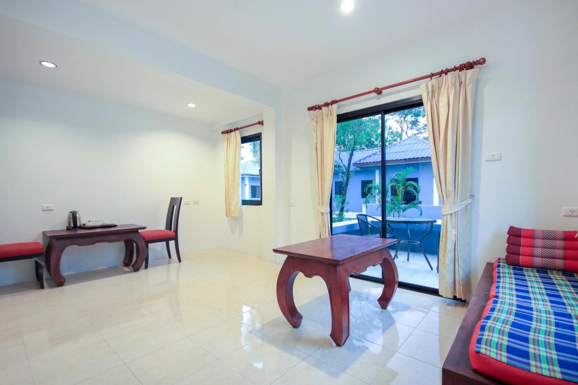 Capital O75345 Praewa Villas Naiyang Phuket Nai Yang Beach Exterior foto