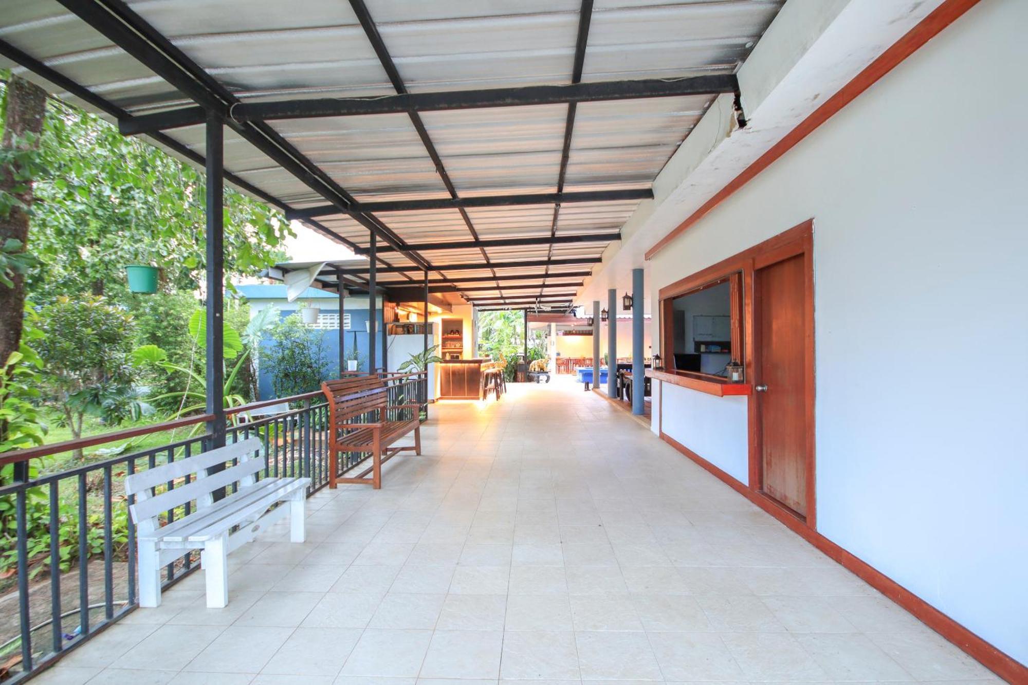 Capital O75345 Praewa Villas Naiyang Phuket Nai Yang Beach Exterior foto
