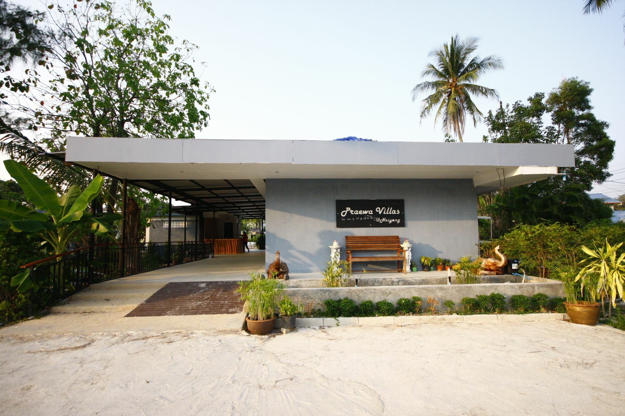 Capital O75345 Praewa Villas Naiyang Phuket Nai Yang Beach Exterior foto